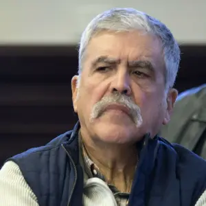 Julio De Vido en la cárcel: cinco panes, sin mate cocido ni teléfono con tarjeta