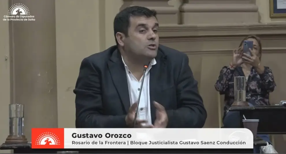 Gustavo Orozco en la sesión.