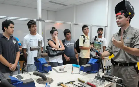 Los vouchers de capacitación se implementarán en lugar de los planes sociales