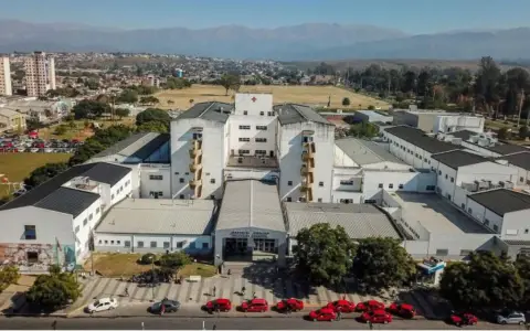 Recorrida de especialistas del INCUCAI al HPMI