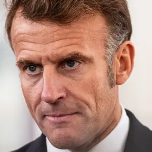 Emmanuel Macron con la mirada puesta en Trump: "No hay que ceder a la ley del más fuerte"