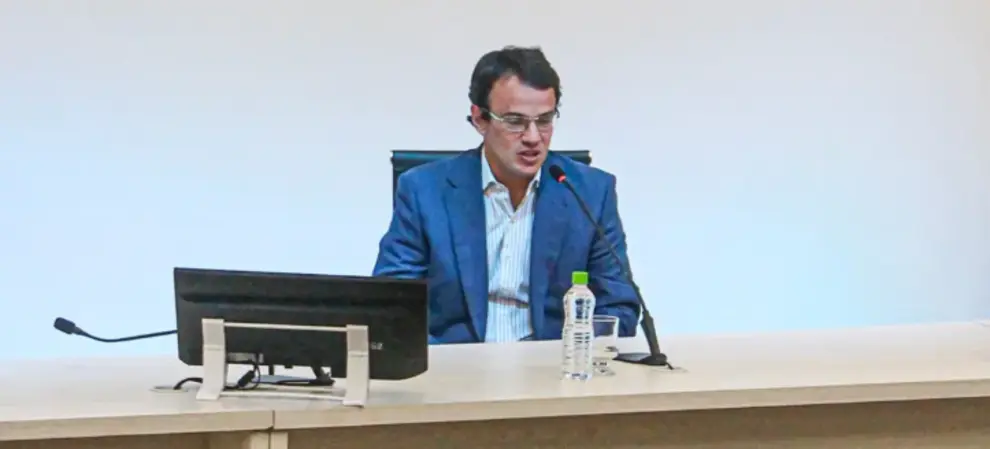 Julio Fazio en conferencia y posterior diálogo con Gente de Salta.