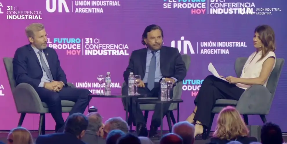 El gobernador Gustavo Sáenz.jpg