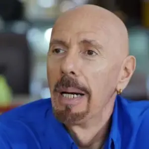 El hijo de Yiya Murano critica la tira sobre su madre