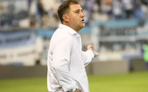 Walter Otta, entrenador de Deportivo Morón. 