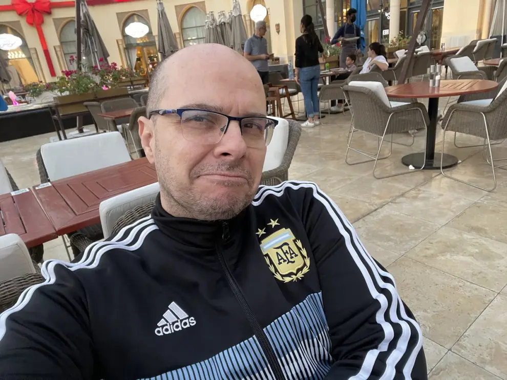 Mister Chip, el mediático periodista español que fulminó al Dibu Martínez.