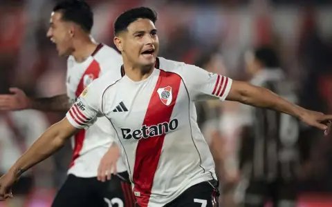 Maxi Salas, la carta de gol y empuje a la que se aferra el River de Gallardo.