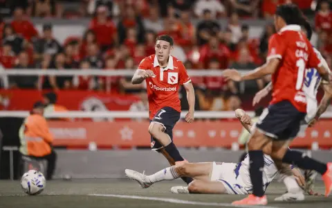 Independiente ganó y respiró.