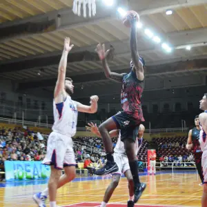Cómodo triunfo de Salta Basket frente a Villa San Martín de Chaco