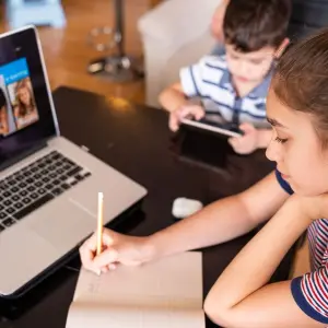 ¿La escuela en casa para todos?: Gobierno busca derogar la Ley de Educación Nacional y propone el aprendizaje en el hogar