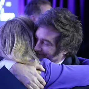 Milei recordó su triunfo en el balotaje: "renovamos nuestro compromiso con todos los argentinos"