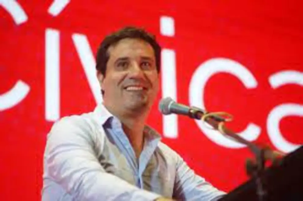 Maximiliano Abad.