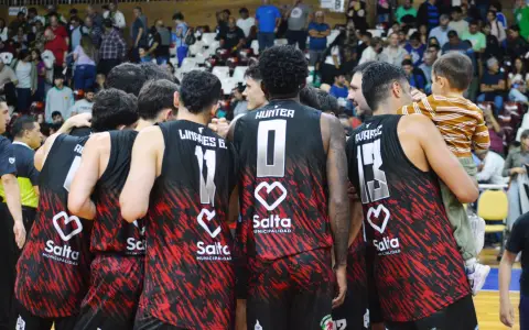 Salta Basket aspira a mantener su racha positiva en la Liga Argentina en un clásico regional.