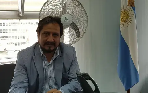 Gabriel René Arias, otra vez al mando de la Villa San Antonio.