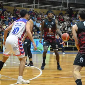 Salta Basket no pudo ante Jujuy en el Delmi y este miércoles espera a Huracán de Mendoza