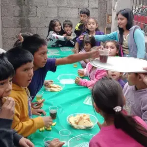 Buscan padrinos para las cartas navideñas de más de 70 niños en un merendero de Salta y que todos puedan tener su juguete