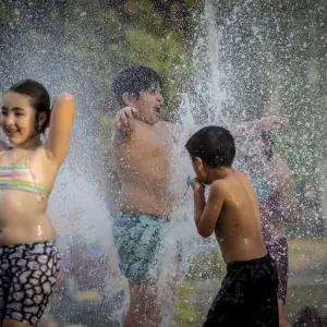 El carnaval se despide con sol y mucho calor en Salta