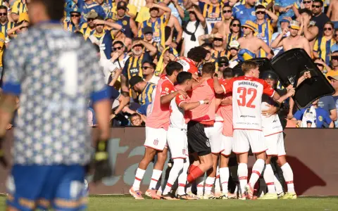 Estudiantes de La Plata dejo afuera a Central.