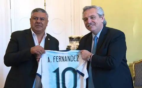 El expresidente Alberto Fernández respaldó la gestión de Claudio Tapia