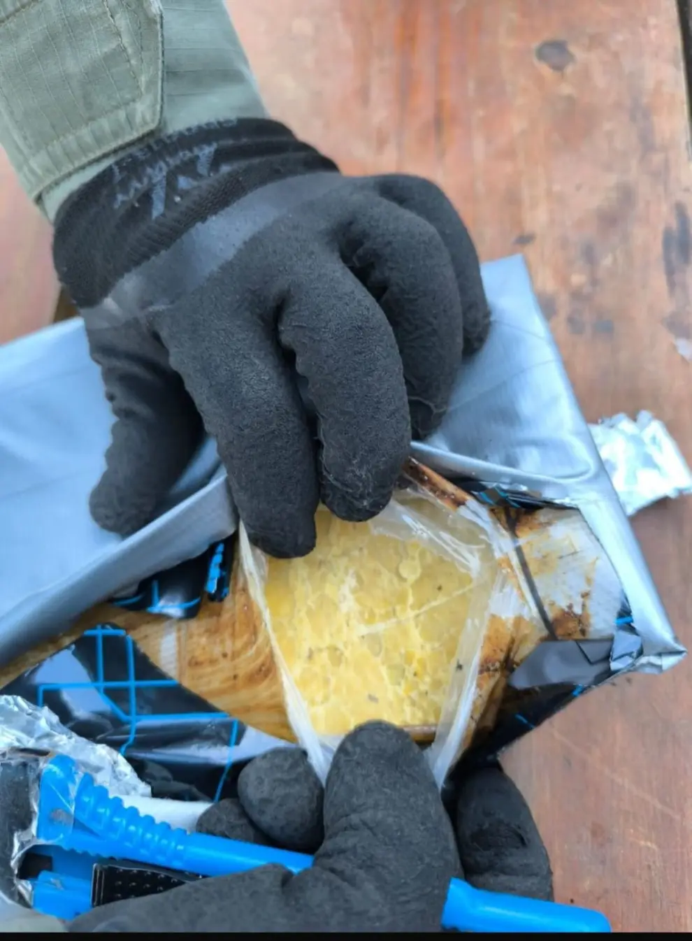 Seis kilos de cocaína ocultos en un doble fondo.