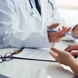 Cuánto serán los aumentos que llegarán en diciembre: prepagas, servicios públicos y alquileres