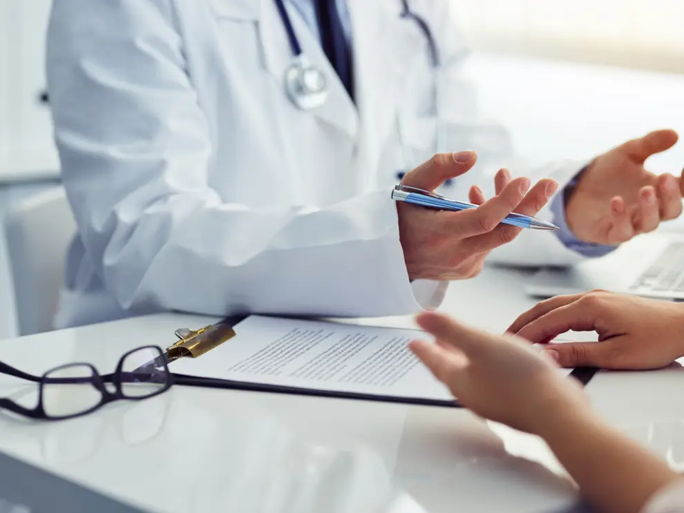 Los profesionales médicos están expuestos a denuncias por mala praxis según su accionar