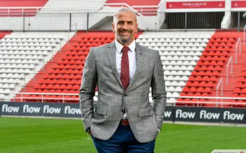 Juan Sebastián Verón le echo más nafta a la "guerra" con la AFA.