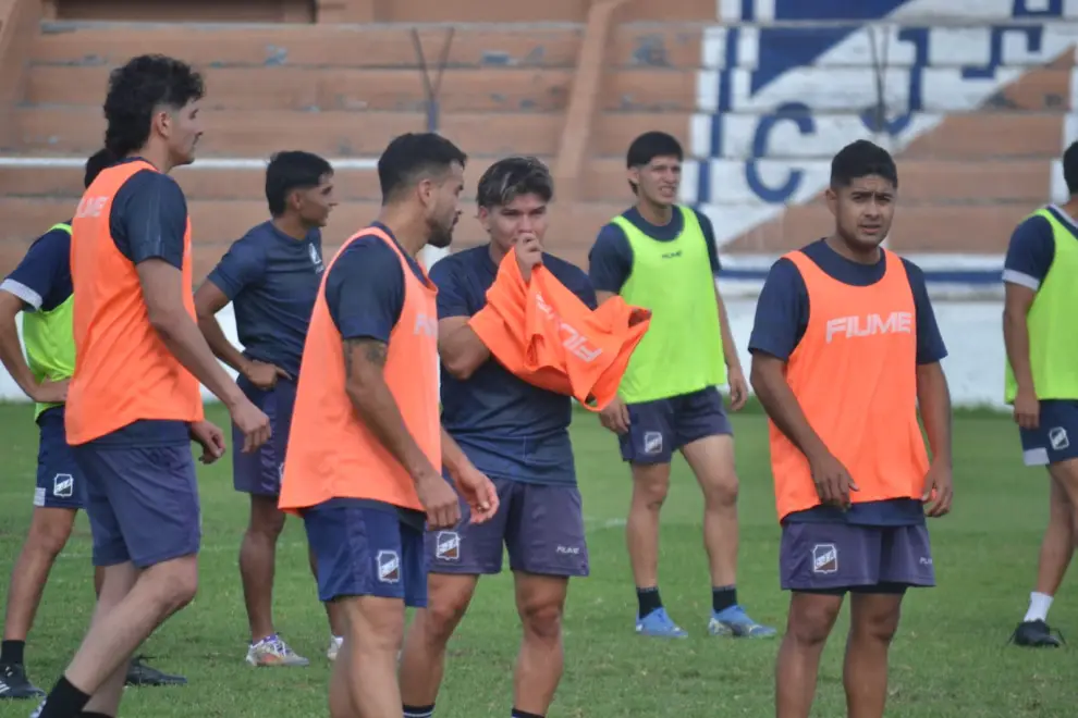 El plantel de Juventud no se toma vacaciones y piensa en Central Norte.