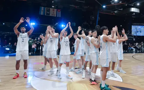 La Selección argentina de básquet busca imponerse en la clasificatoria para volver a disputar una Copa del Mundo.