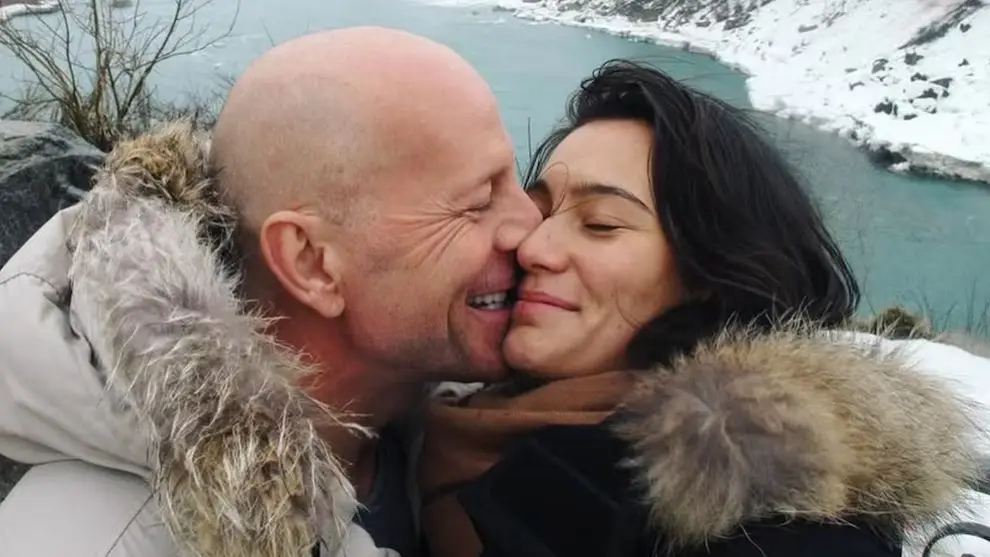 Bruce Willis fue diagnosticado primero con afasia en marzo de 2022 y demencia frontotemporal al año siguiente.