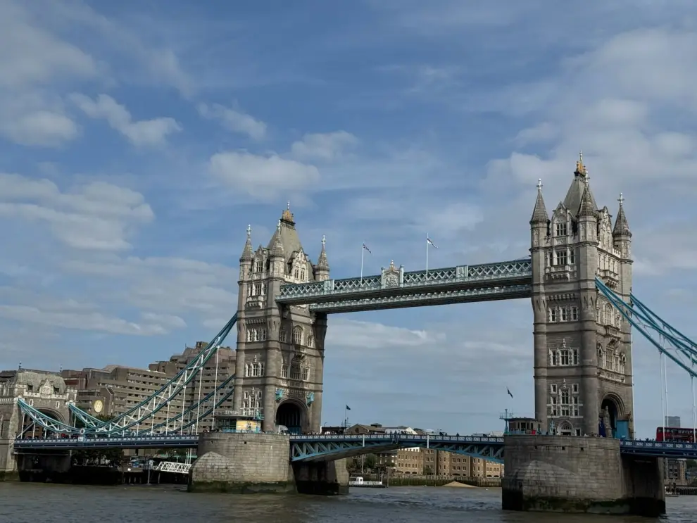 Una de las primeras postales tomadas por Jime del London Bridge