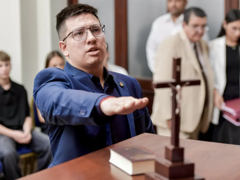 Pablo López, el concejal expulsado por violencia de género, volvió a asumir en Salta