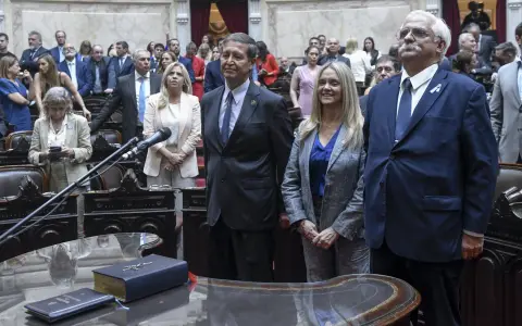 Legisladores salteños: Biella, Flores y Zapata.
