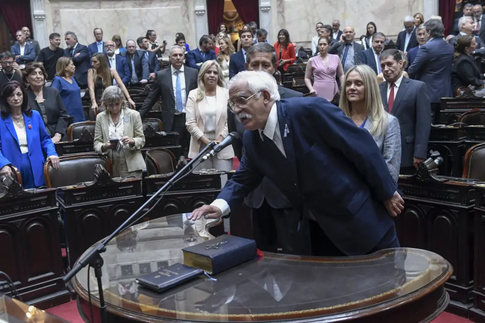 Diputado Zapata.