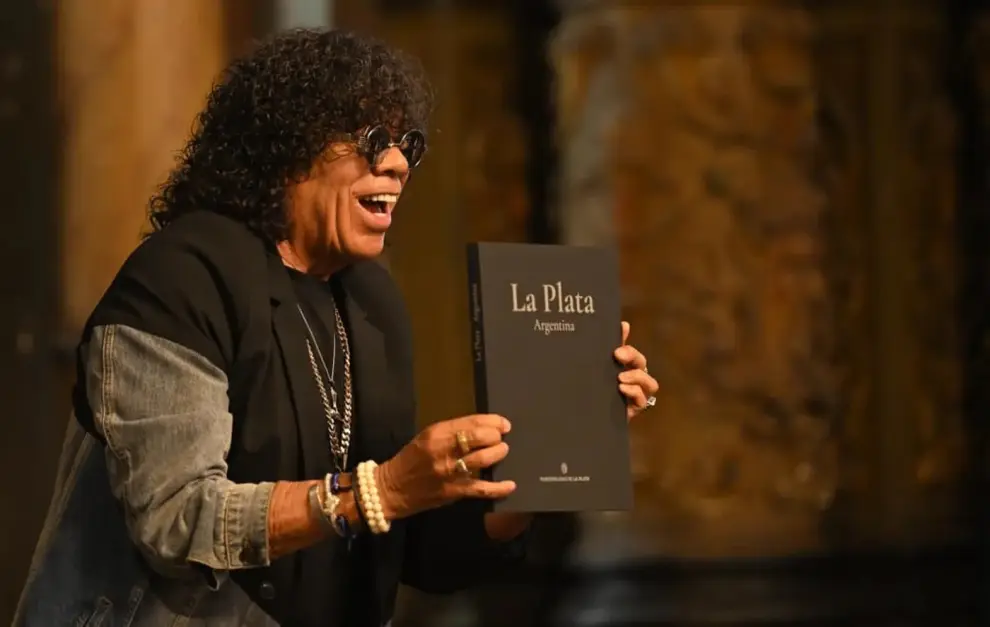 La Mona Jiménez fue intervenido tras un show en La Plata