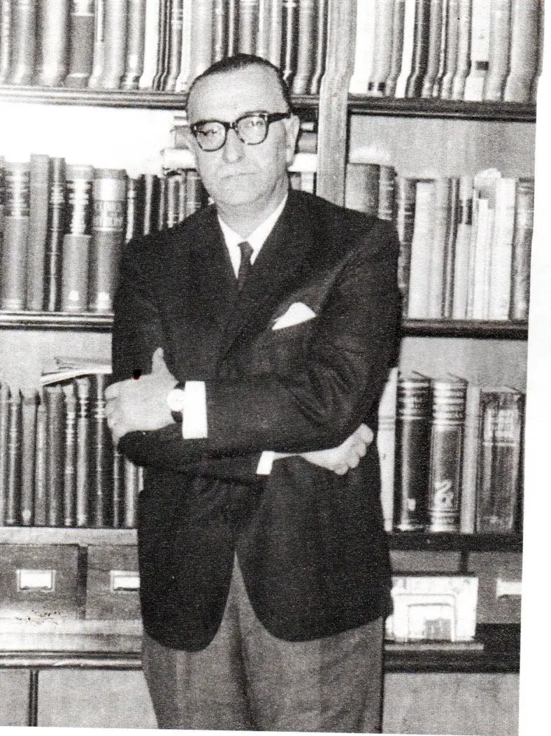Dr. Arturo Oñativia