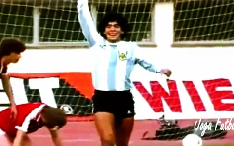 Diego Armando Maradona se hizo un festival con Austria en 1980.