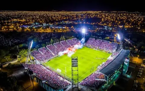 El clásico salteño acaparará toda la atención de santos y cuervos.