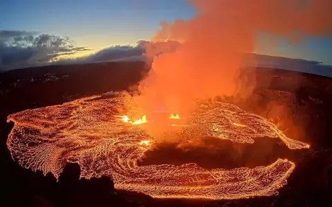 Volcán Kilauea en erupción