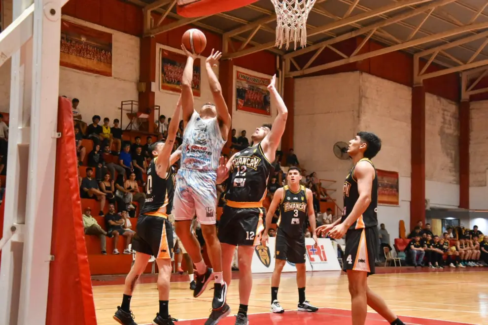 SaltaBasket pisó fuerte en La Rioja.