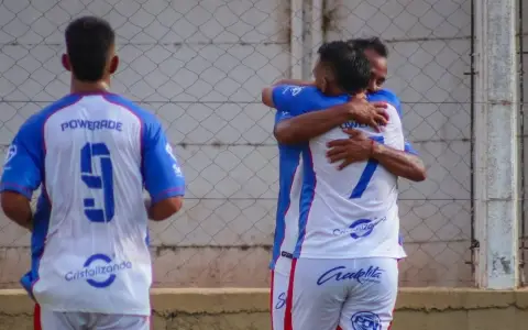 Los Cachorros avanzan en busca de su sueño federal.