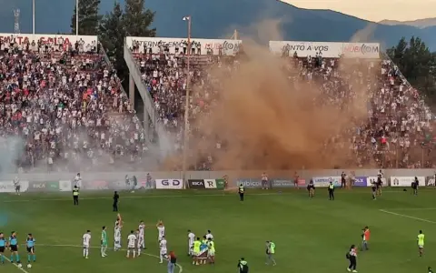 Hubo color y calor en las tribunas del Martearena.