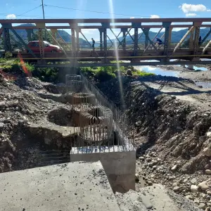 El puente de Vaqueros es un "riesgo de vida para las personas": Interviene la Justicia para que reactiven las obras