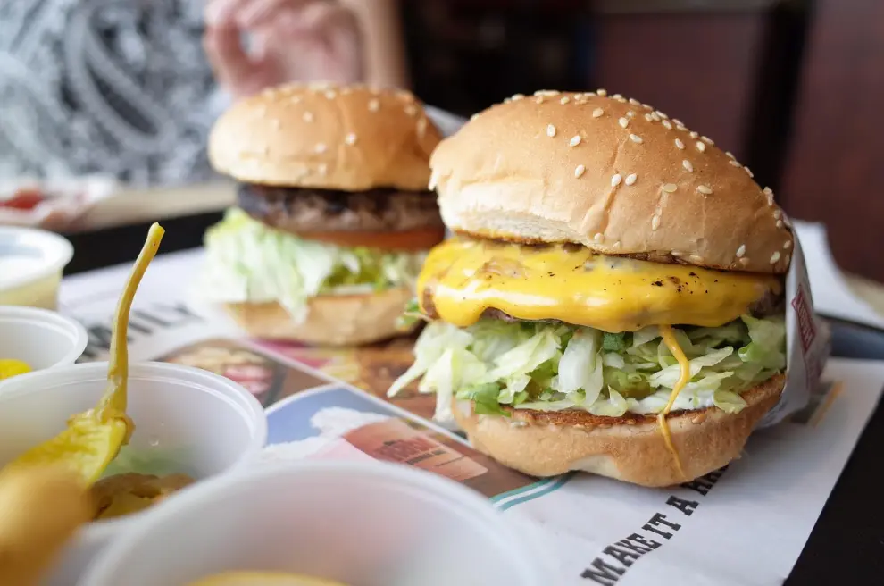 La alimentación es una de las principales aristas para combatir la obesidad