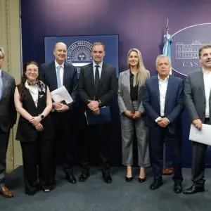 Consejo de Mayo: Presentaron el proyecto final y las reformas "en limpio" van camino al Congreso.