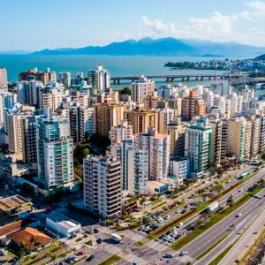 ¿Mar del Plata o Florianópolis?: Precio por precio, cuál es el destino que más le conviene a los salteños 