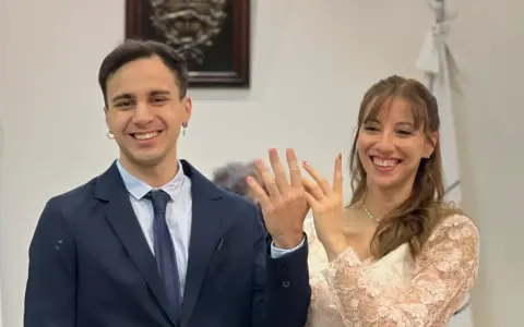 Emanuel Jimenez formó su propia familia y lo muestra con alegría en sus redes