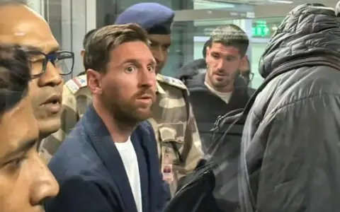 La llegada de Lionel Messi a Calcuta.