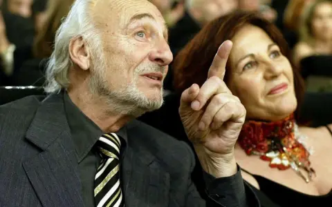 Héctor Alterio.
