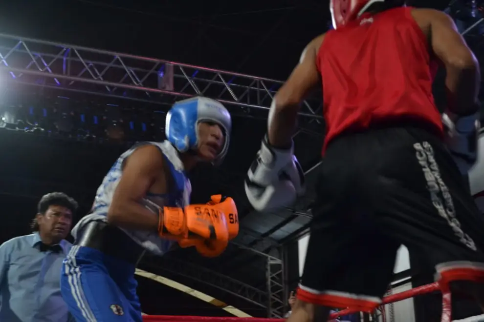 El boxeo de los barrios tuvo un apasionante desenlace en el polideportivo de Gimnasia y Tiro.